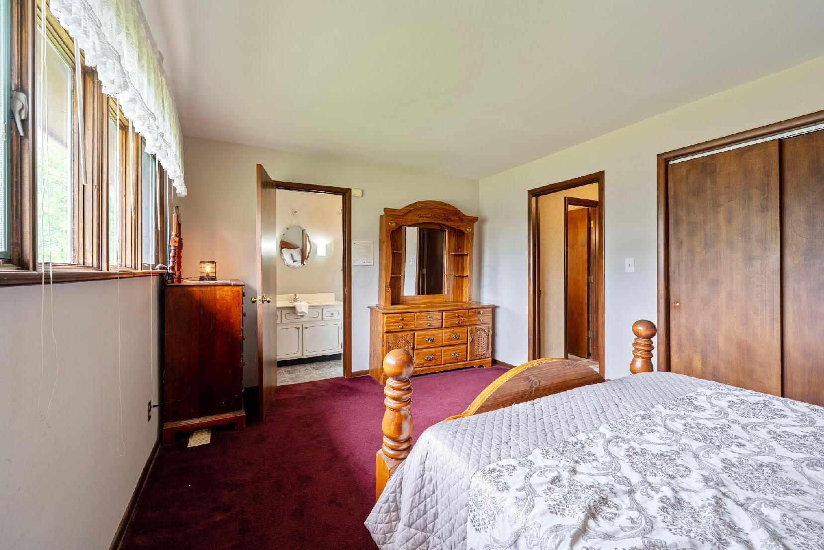300 Stockbridge Road Columbus, OH 43207 - Photo 30 of 40 Primary Bedroom with its own en suite.