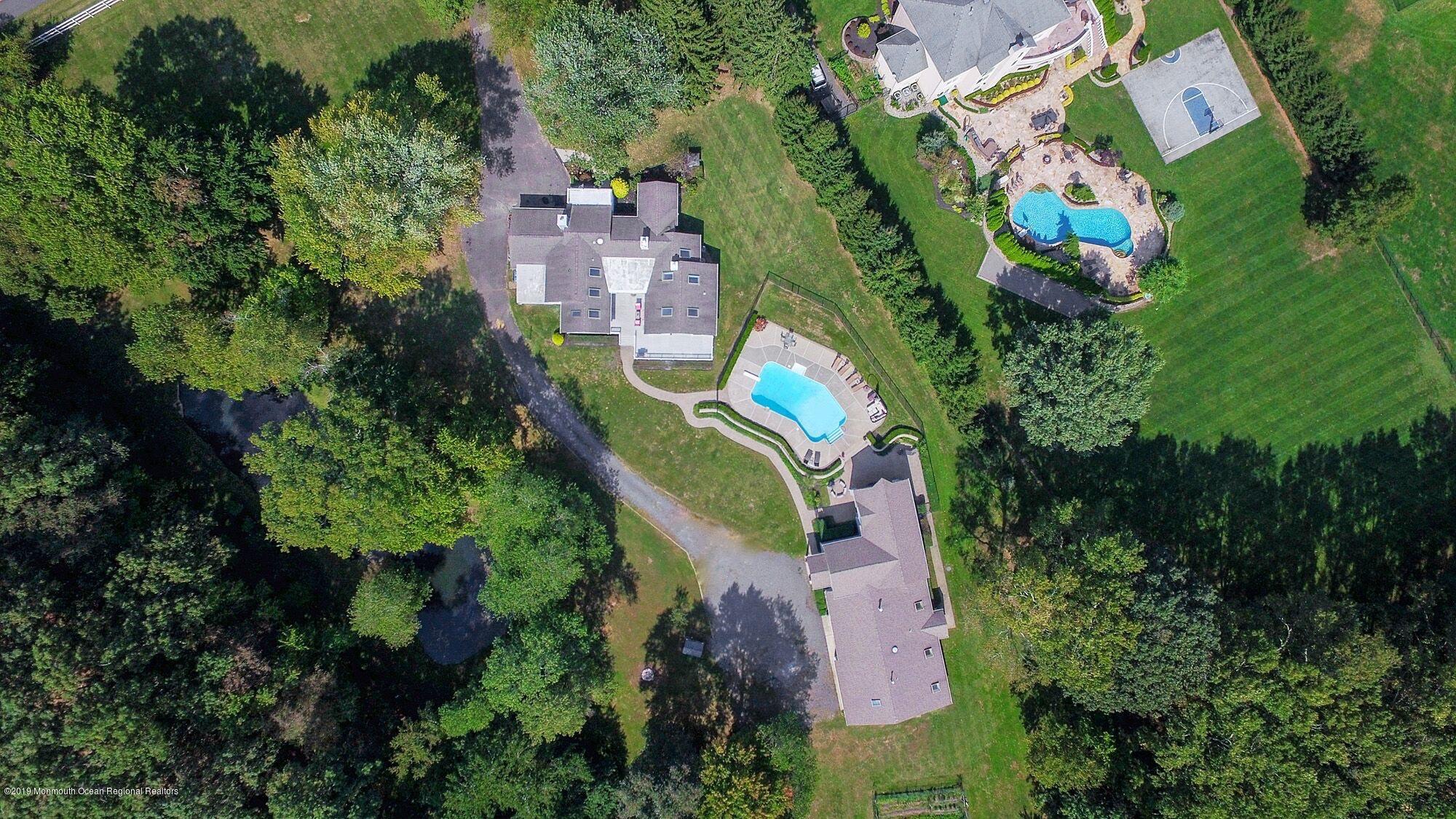 181 Stone Hill Road Colts Neck, NJ 07722 - Photo 6 of 54 6ohleX44 (1)