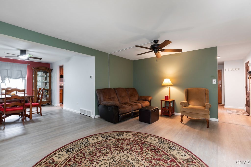 13 Kingman Road Clay, NY 13090 - Photo 12 of 37