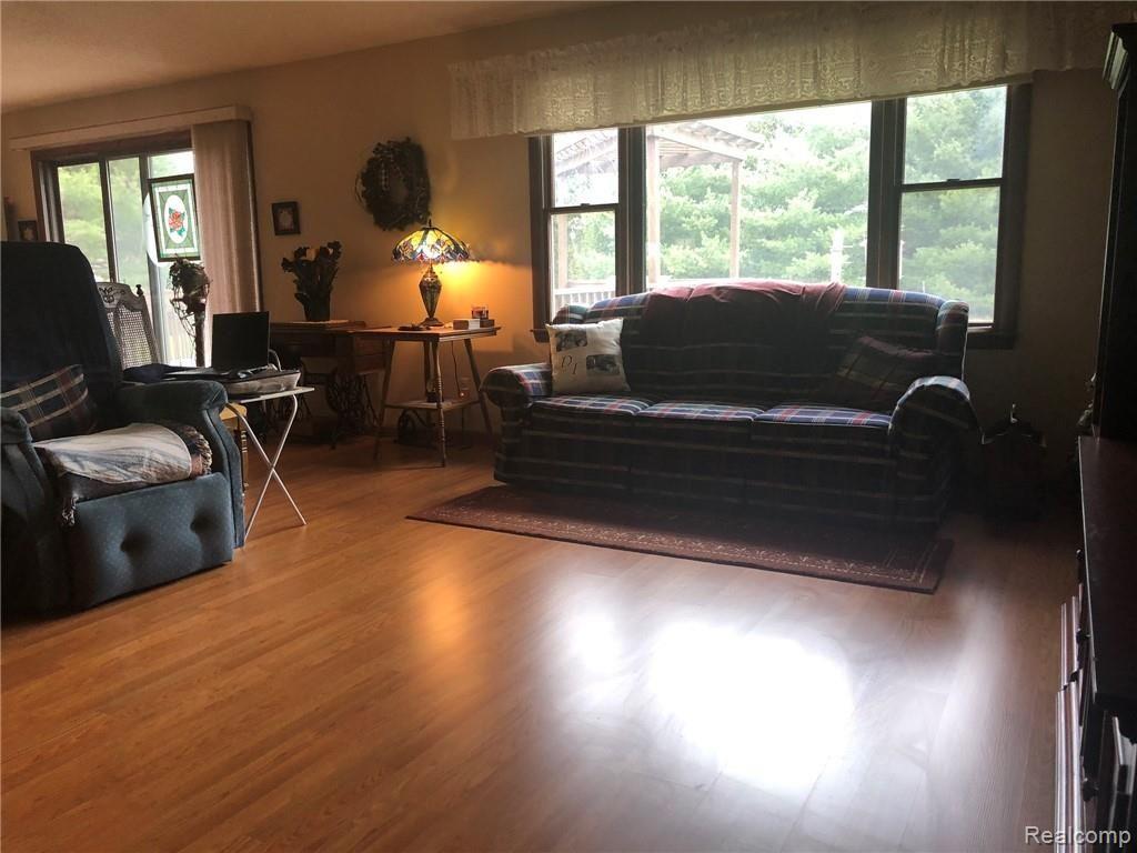 7659 Carpenter Road Ypsilanti, MI 48197 - Photo 3 of 15 IMG_2164.JPEG