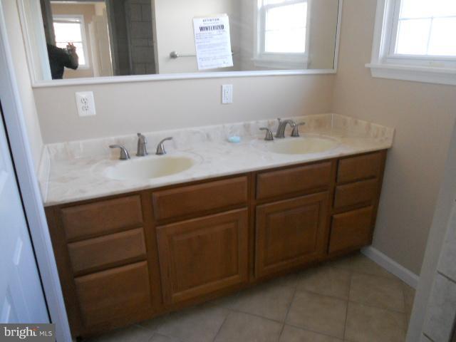 12216 Bond Street Silver Spring, MD 20902 - Photo 25 of 27 Bath (Master)