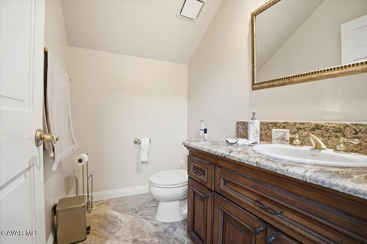 27139 Crystal Springs Road Canyon Country, CA 91387 - Photo 21 of 61 061-DSC08930