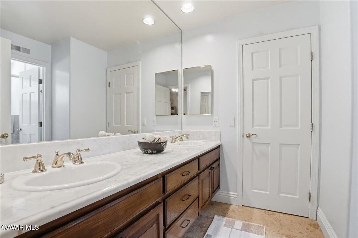 27139 Crystal Springs Road Canyon Country, CA 91387 - Photo 29 of 61 064-DSC08825