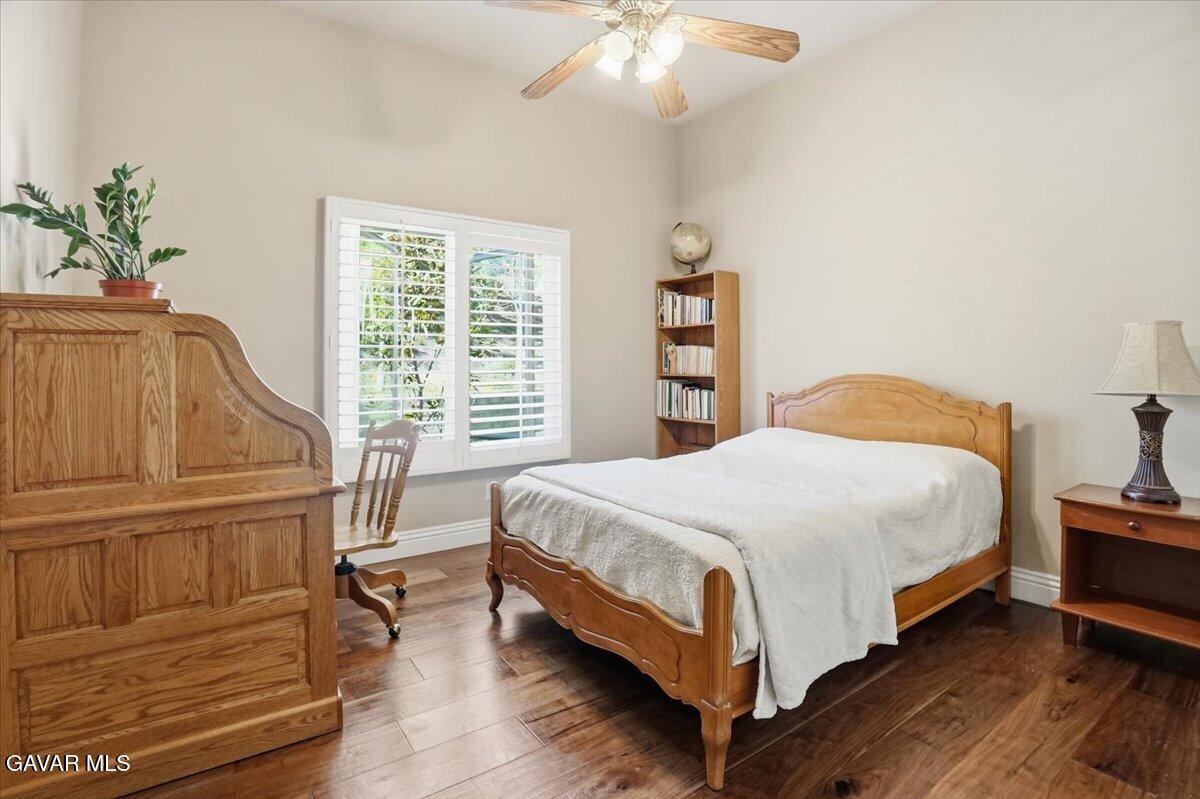 27139 Crystal Springs Road Canyon Country, CA 91387 - Photo 32 of 61 058-DSC08816