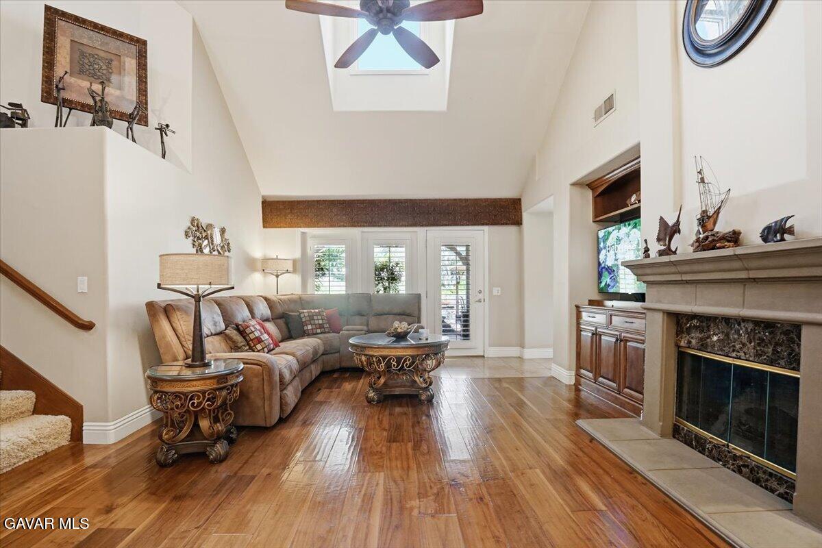 27139 Crystal Springs Road Canyon Country, CA 91387 - Photo 5 of 61 019-DSC08763