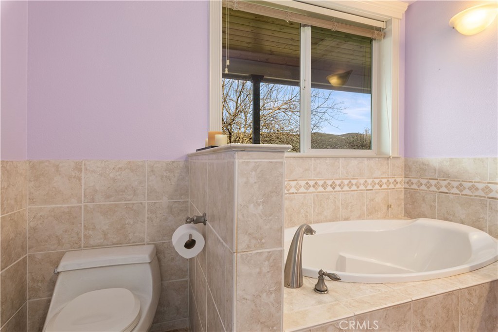 2442 River View Road Clearlake Oaks, CA 95423 - Photo 16 of 46