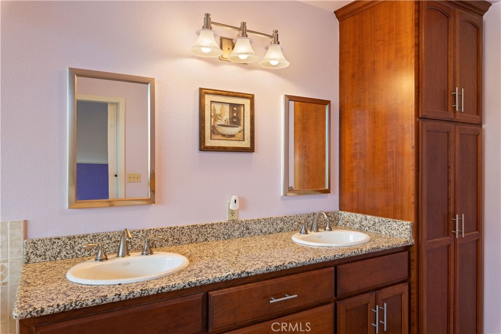 2442 River View Road Clearlake Oaks, CA 95423 - Photo 17 of 46