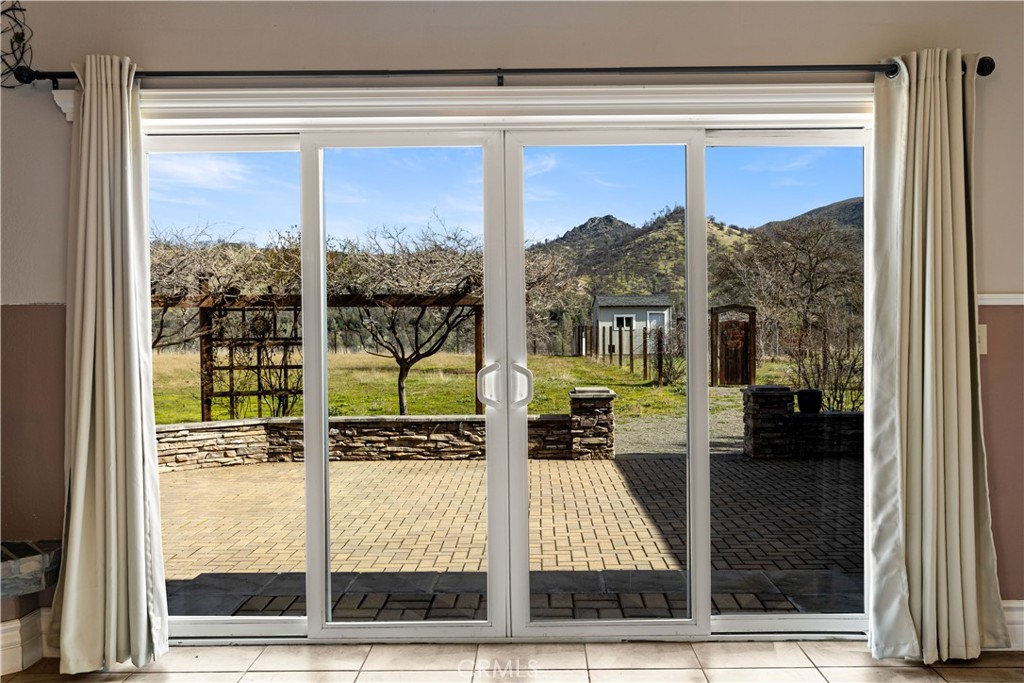 2442 River View Road Clearlake Oaks, CA 95423 - Photo 7 of 46