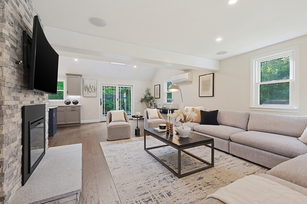 12 Illinois Road Tewksbury, MA 01876 - Photo 12 of 32