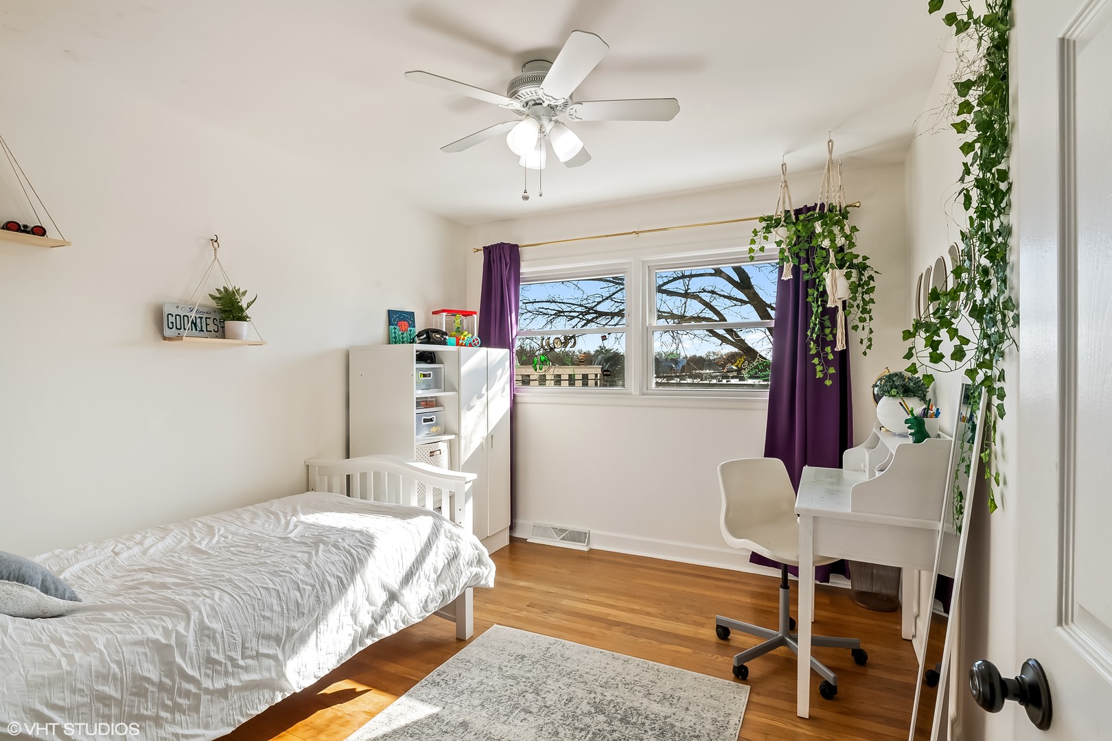 637 Second Avenue Libertyville, IL 60048 - Photo 13 of 22 a bedroom with furniture and a window