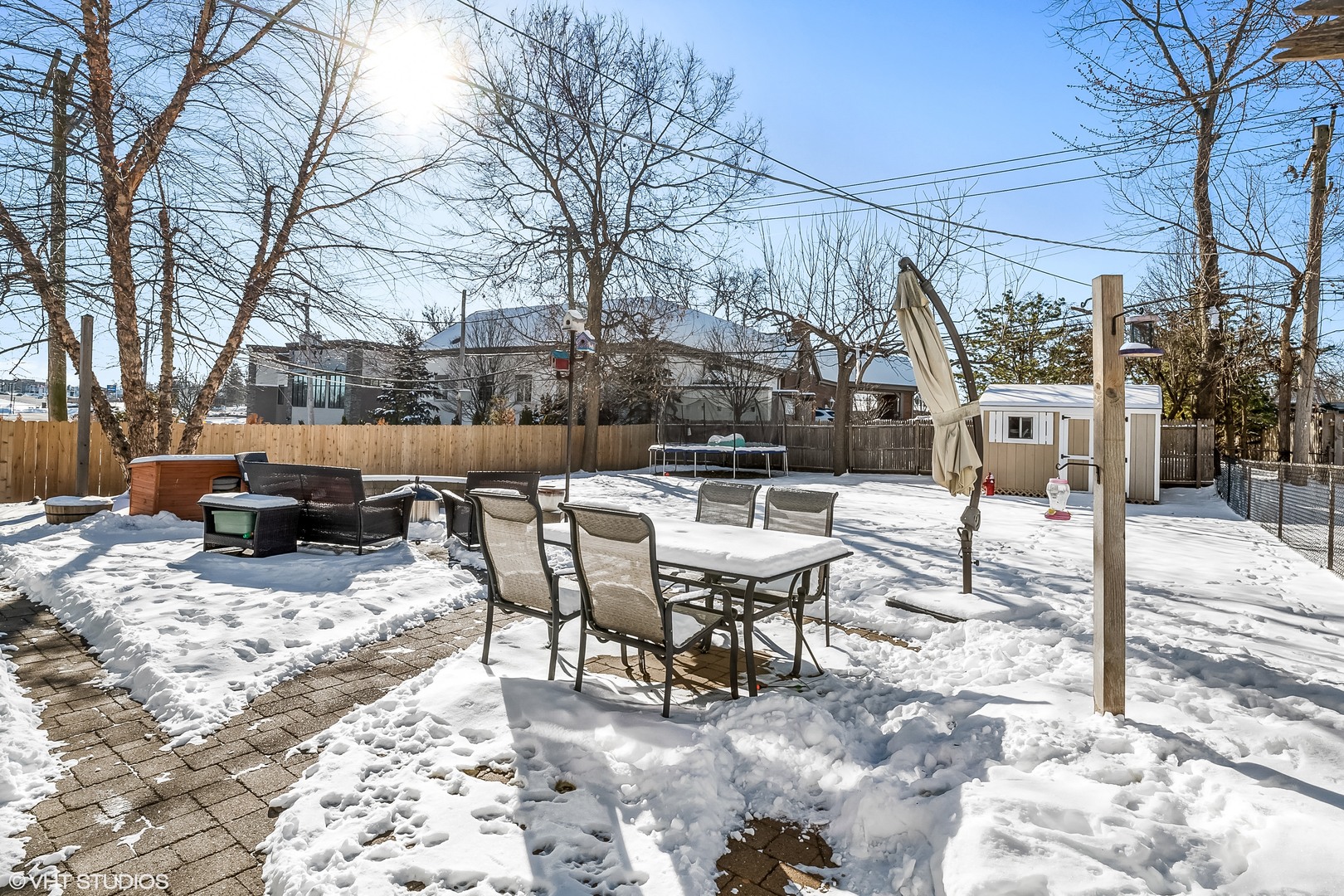 637 Second Avenue Libertyville, IL 60048 - Photo 21 of 22 a view of a patio with a yard