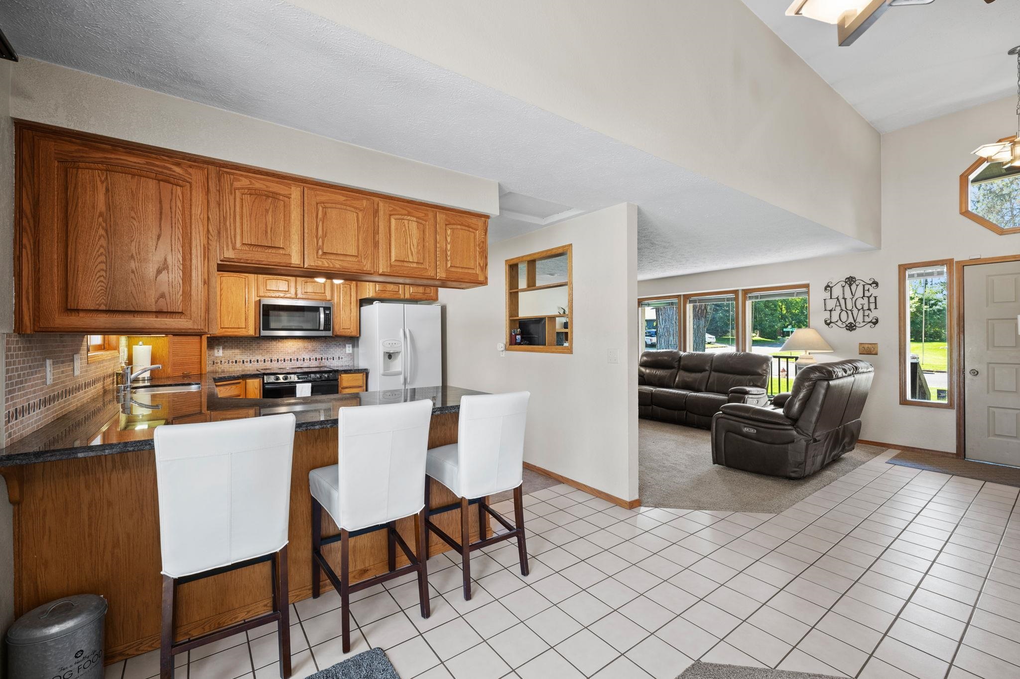 4927 East Greenleaf Avenue Mead, WA 99021 - Photo 12 of 43