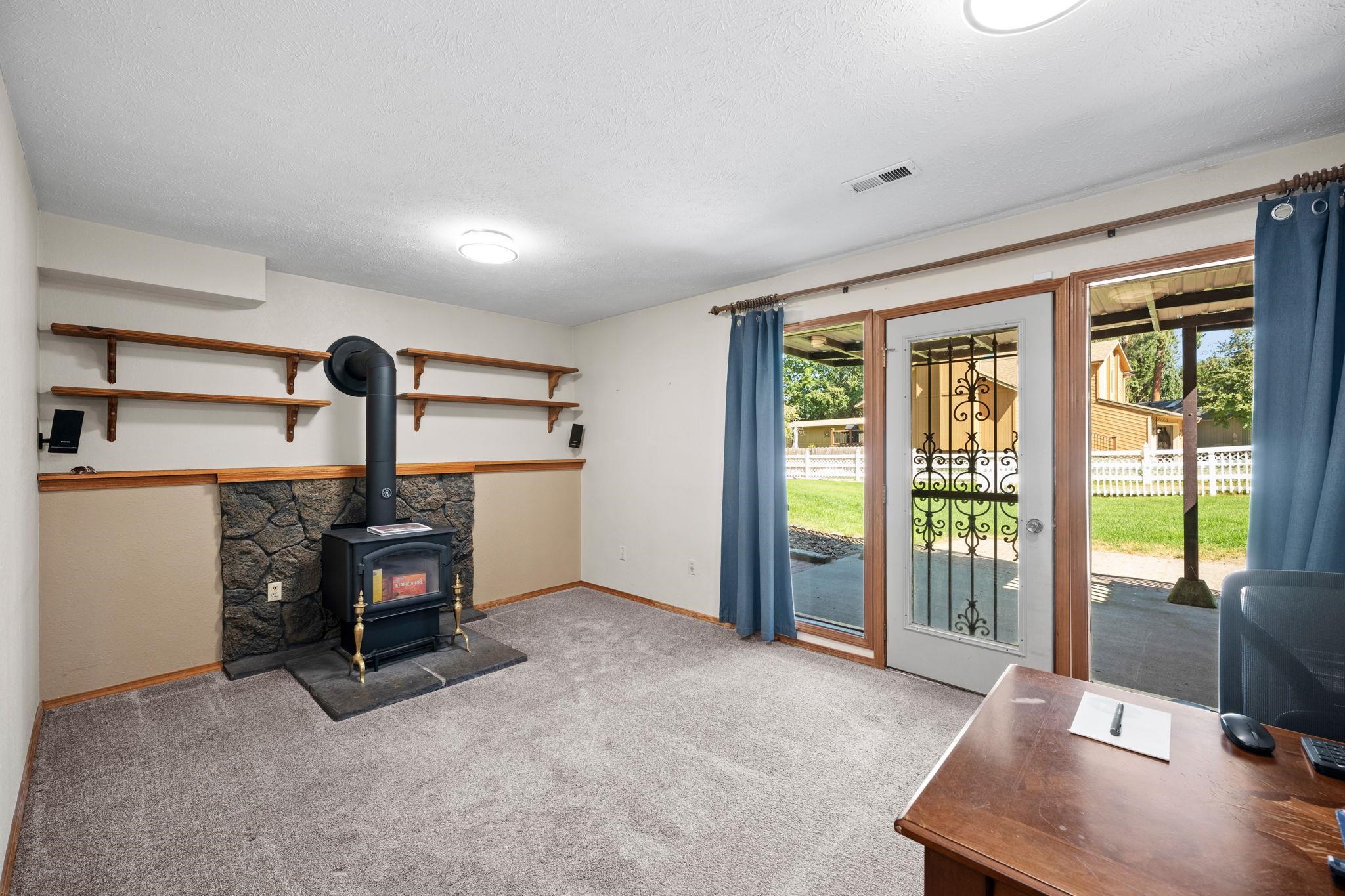 4927 East Greenleaf Avenue Mead, WA 99021 - Photo 13 of 43