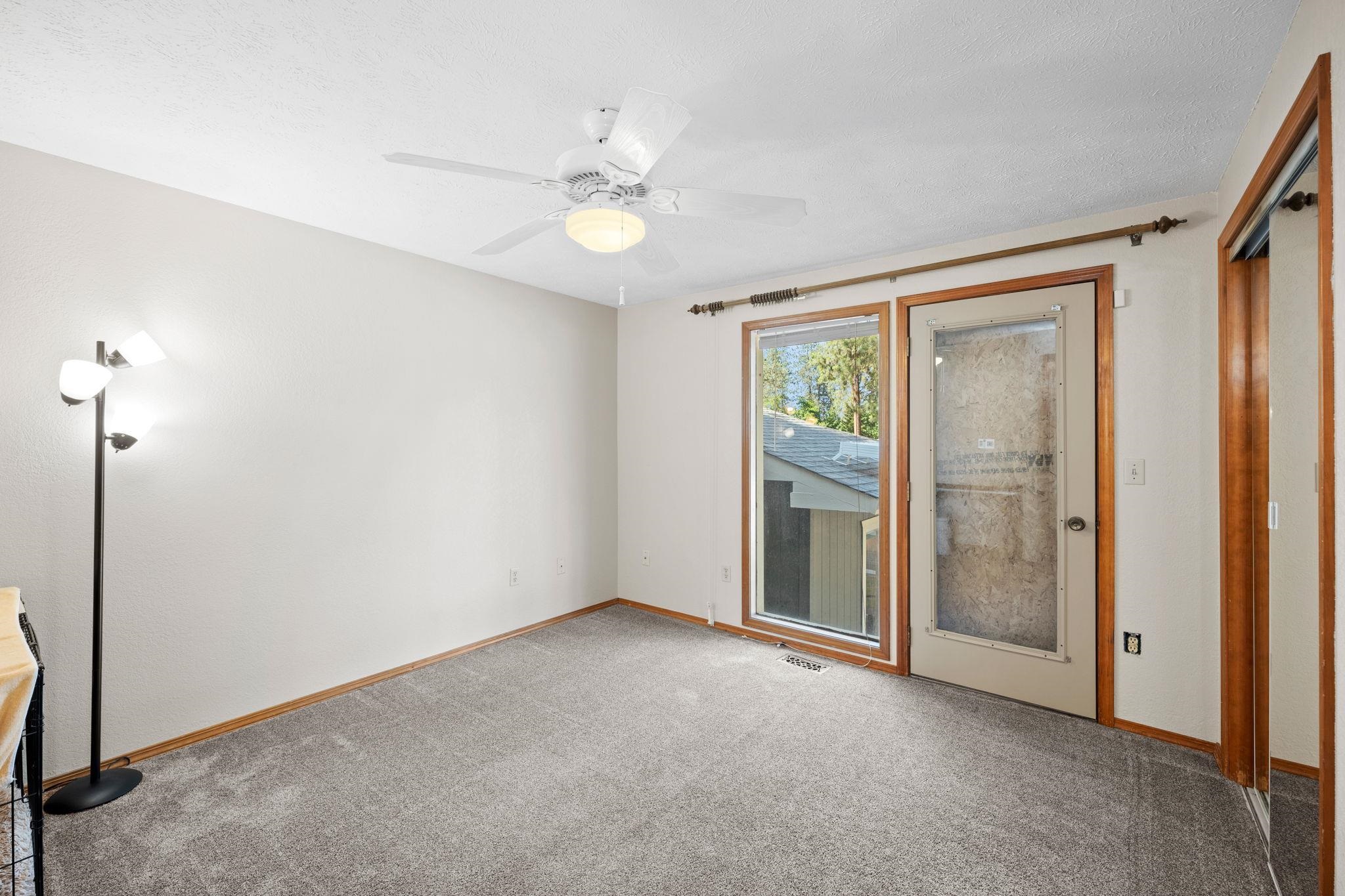 4927 East Greenleaf Avenue Mead, WA 99021 - Photo 17 of 43