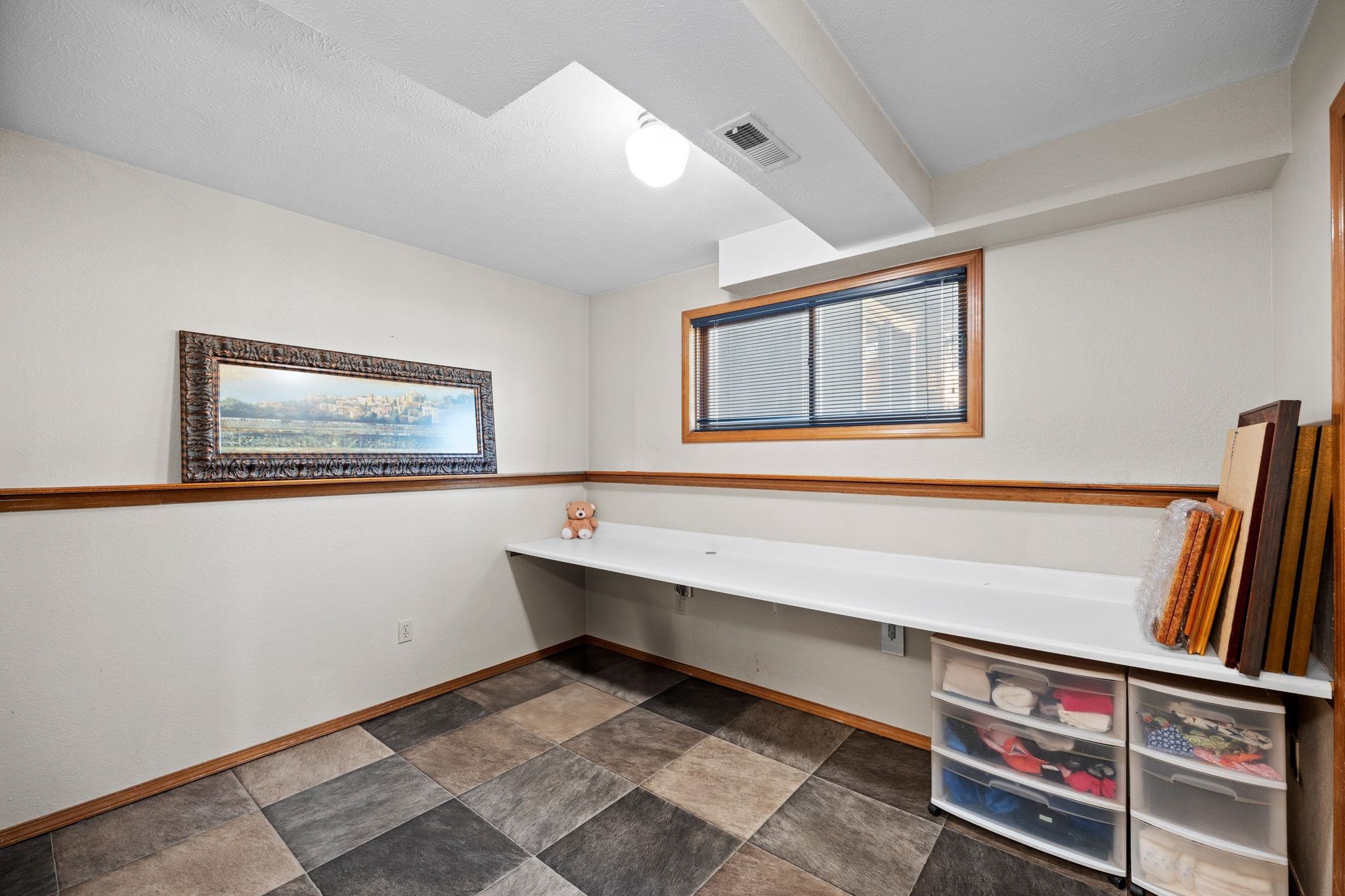 4927 East Greenleaf Avenue Mead, WA 99021 - Photo 23 of 43