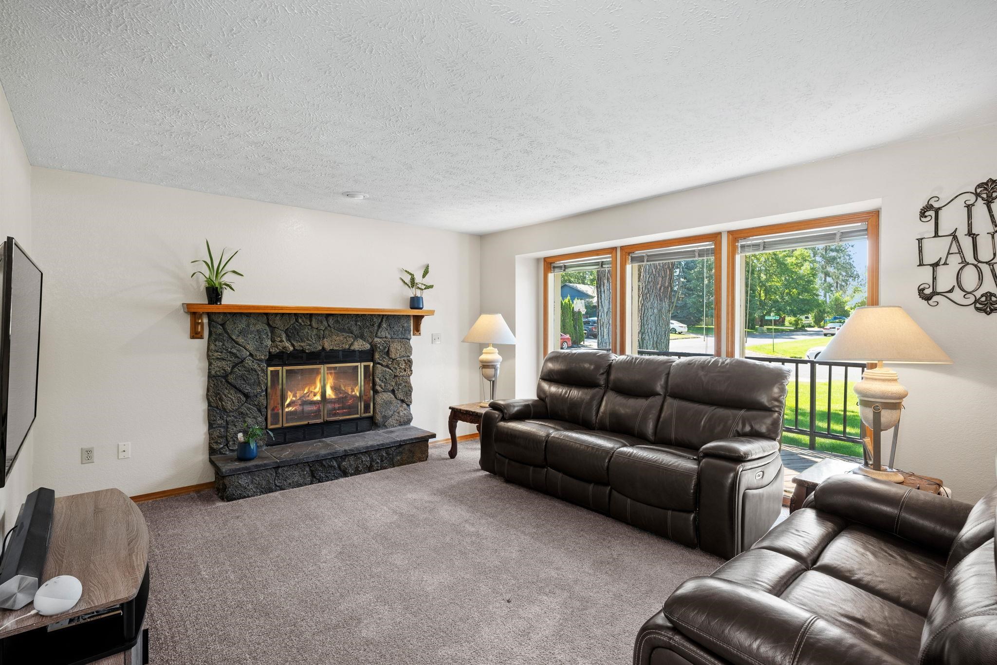 4927 East Greenleaf Avenue Mead, WA 99021 - Photo 5 of 43