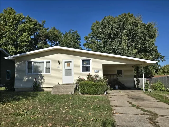 $190,000 | 511 East Clinton Street, Clinton, MO 64735