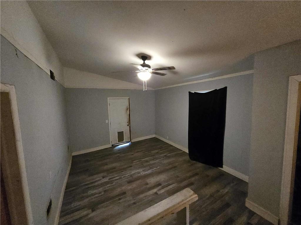 511 East Clinton Street Clinton, MO 64735 - Photo 10 of 12