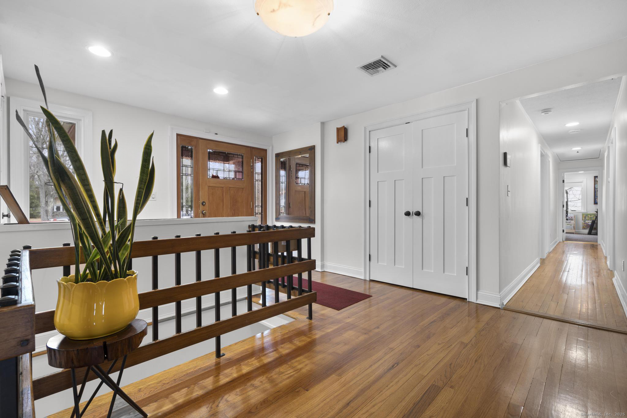 57 Gray Rock Road Trumbull, CT 06611 - Photo 23 of 40 Foyer