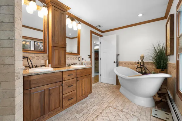 $1,299,999 | 57 Gray Rock Road, Trumbull, CT 06611
