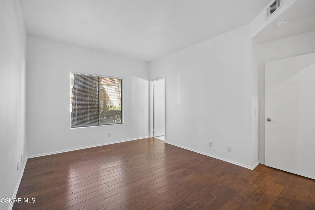 2304 Archwood Lane, Unit 92 Simi Valley, CA 93063 - Photo 8 of 24