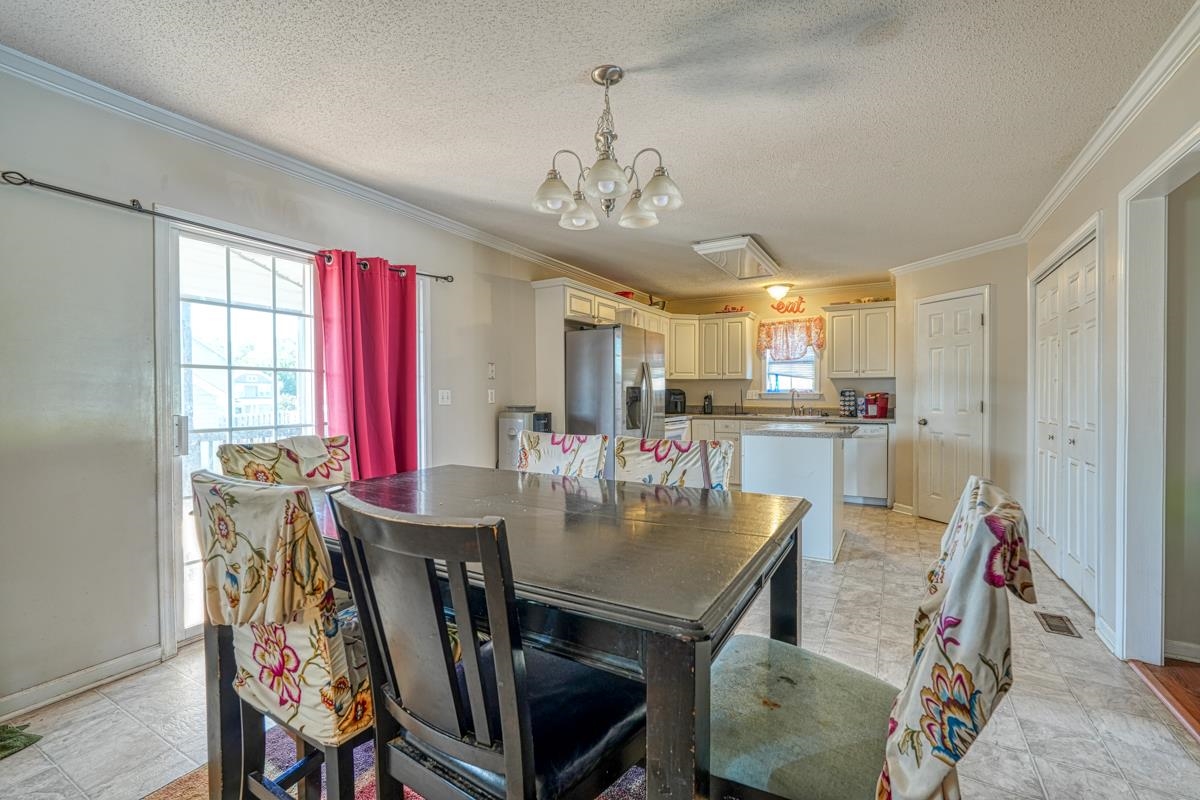 517 Goldstone Lane Boiling Springs, SC 29316 - Photo 6 of 31