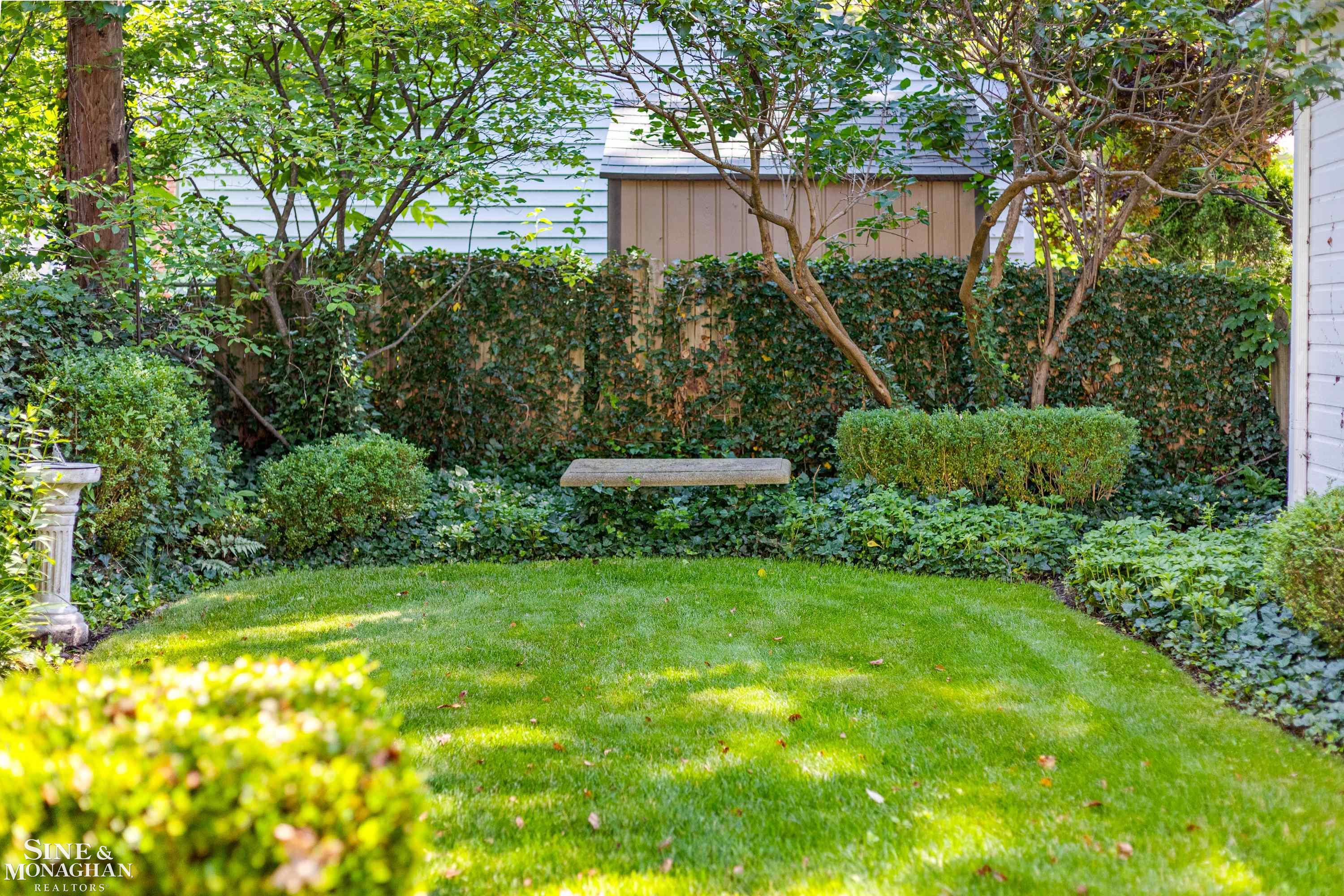 170 Fisher Road Grosse Pointe Farms, MI 48230 - Photo 35 of 38