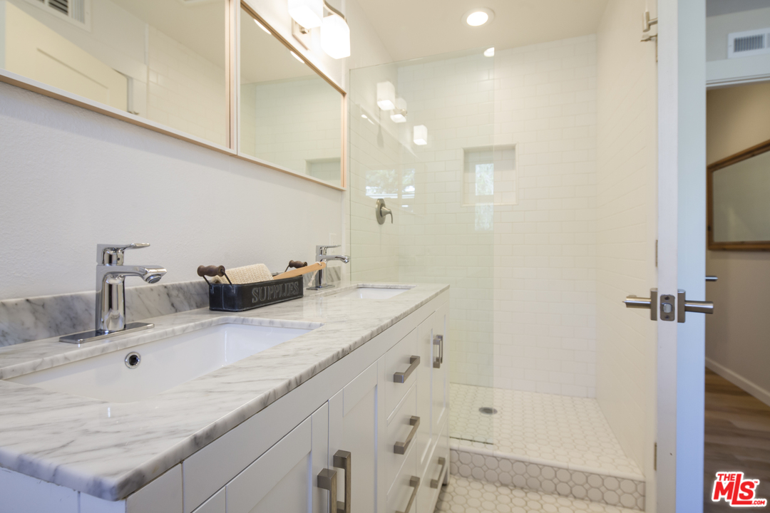 1269 Mountain View Road Santa Barbara, CA 93109 - Photo 12 of 19 Gallery Image 12