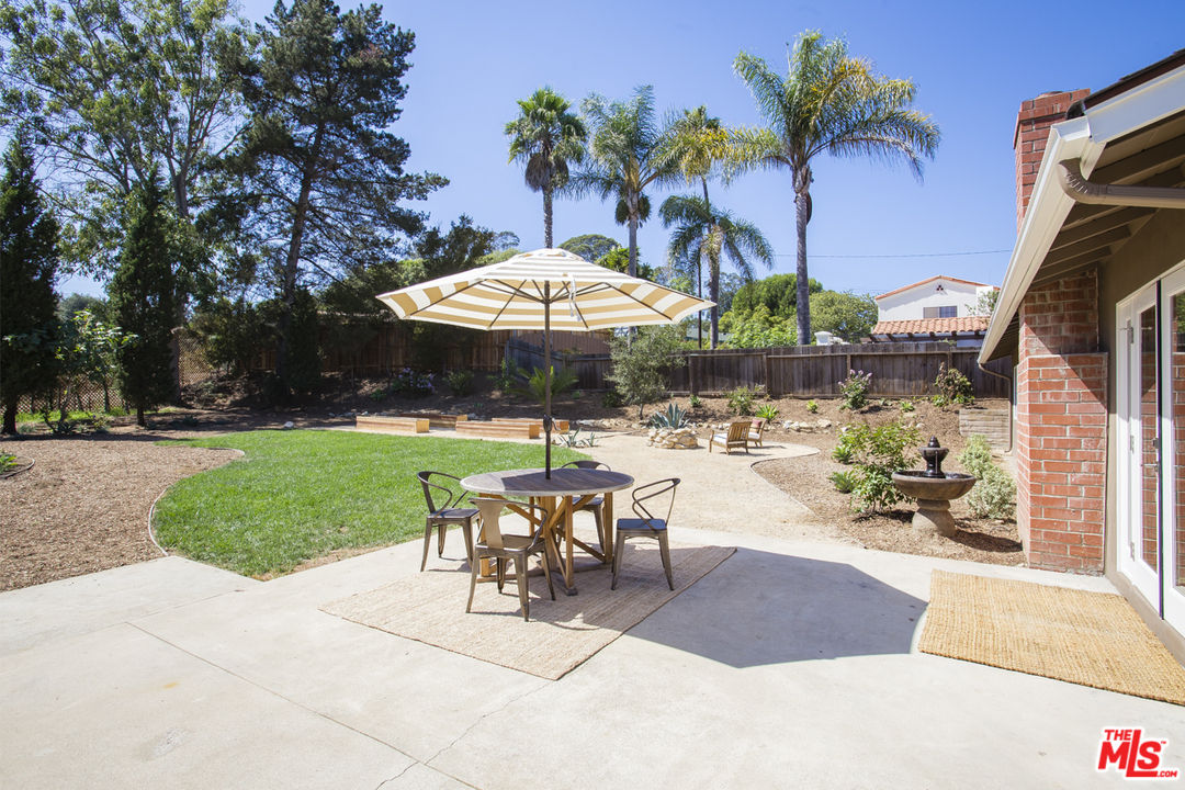 1269 Mountain View Road Santa Barbara, CA 93109 - Photo 15 of 19 Gallery Image 15