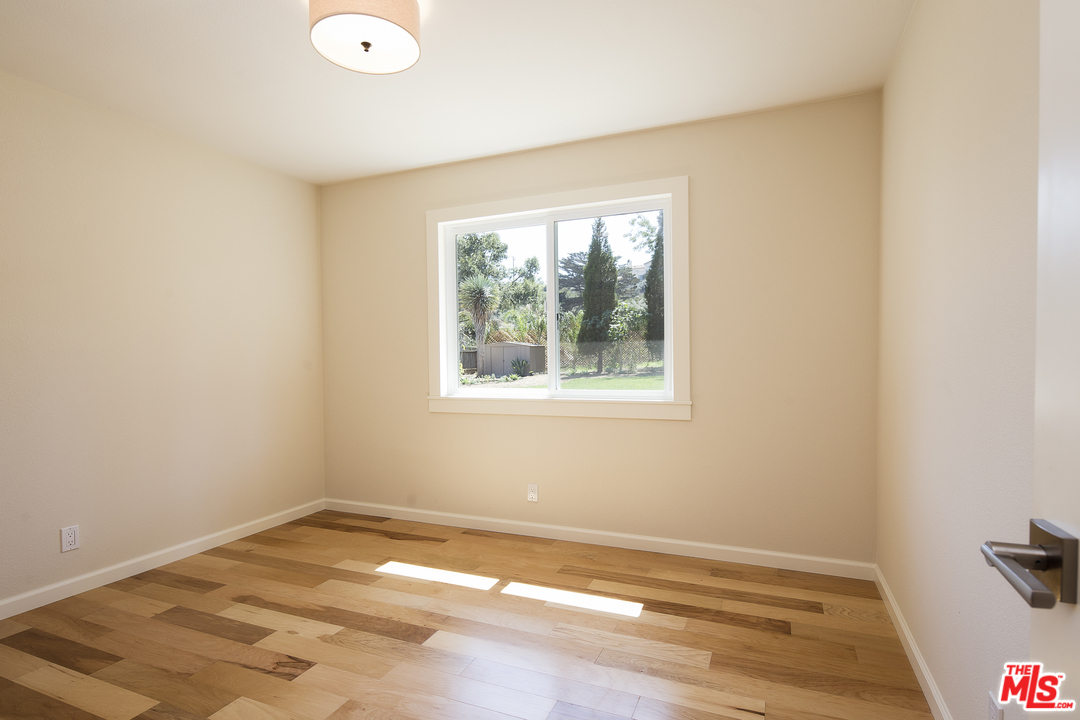 1269 Mountain View Road Santa Barbara, CA 93109 - Photo 9 of 19 Gallery Image 9