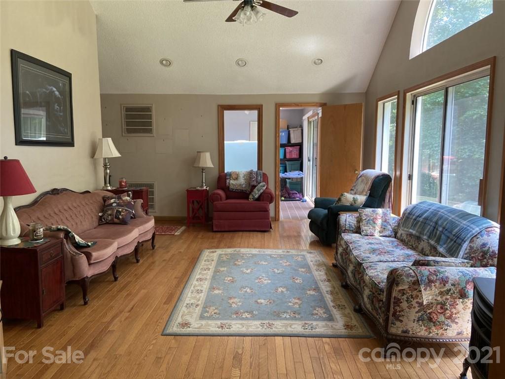 433 Foster Lake Road Blacksburg, SC 29702 - Photo 11 of 40 a living room with furniture rug and window
