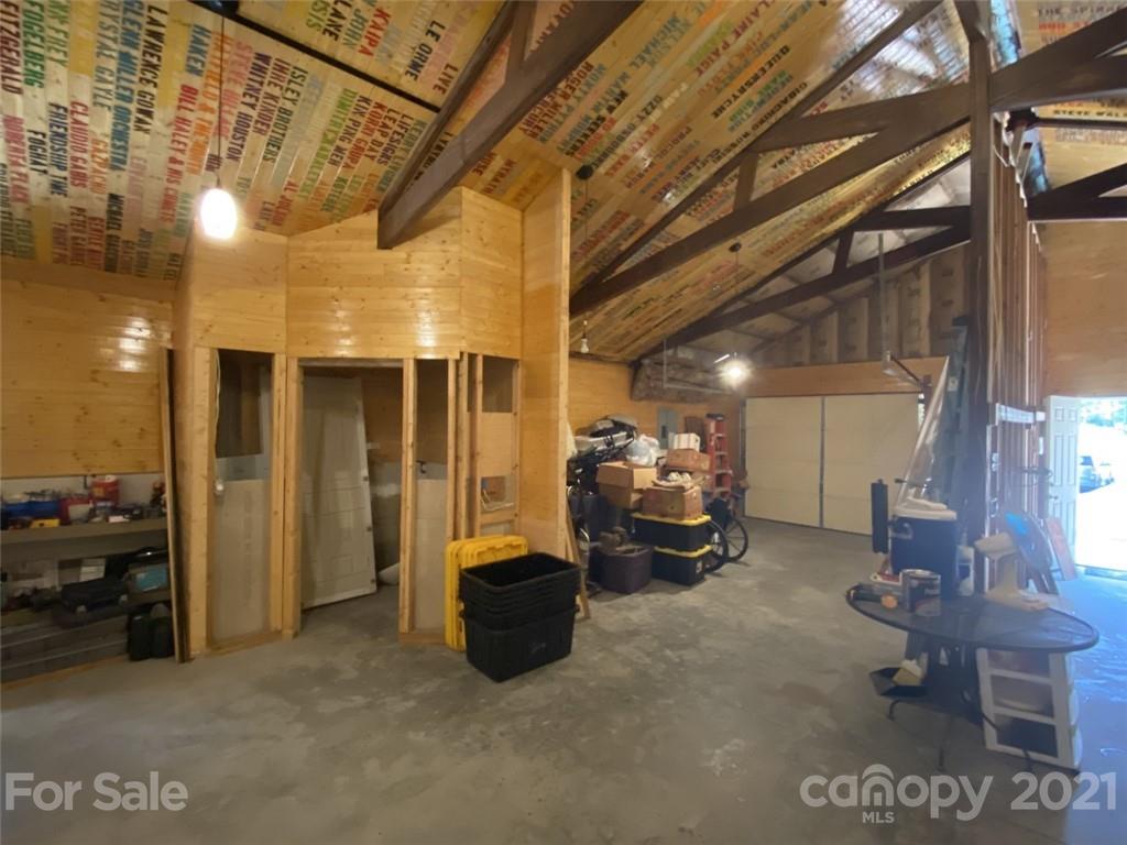 433 Foster Lake Road Blacksburg, SC 29702 - Photo 30 of 40 a view of a room with gym equipment