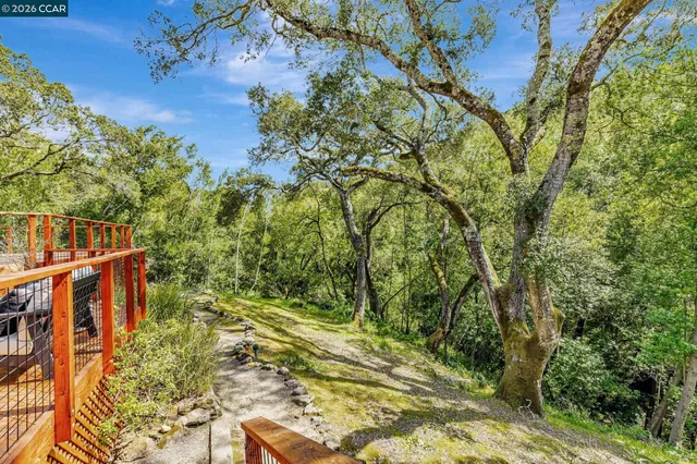 $2,495,000 | 4 Julianna Court, Moraga, CA 94556