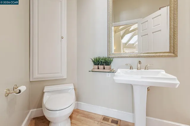 $2,495,000 | 4 Julianna Court, Moraga, CA 94556