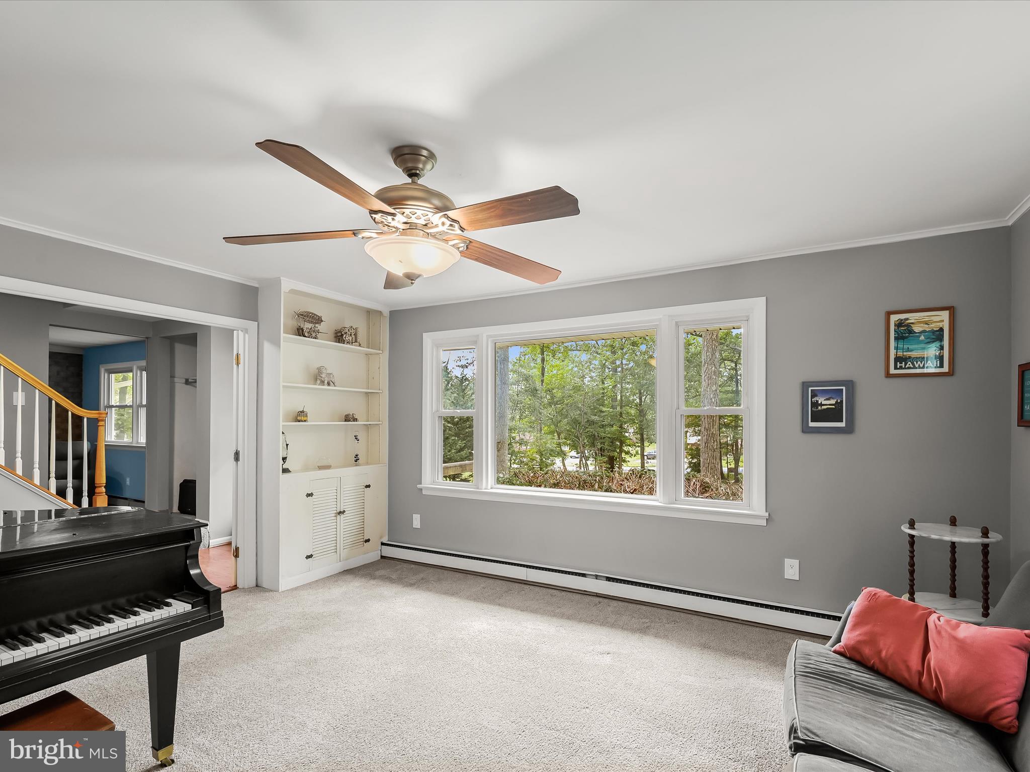 5415 Ridge Road Mount Airy, MD 21771 - Photo 5 of 36 Living Room