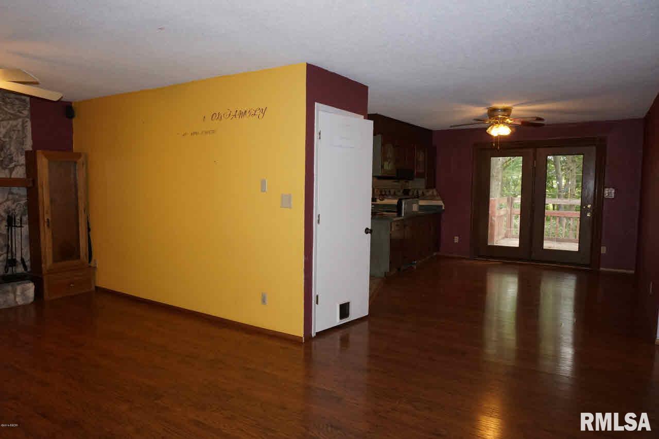 2074 Summer Time Road Kell, IL 62853 - Photo 10 of 31