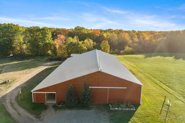 $400,000 | 13806 South Locust Avenue, Sand Lake, MI 49343