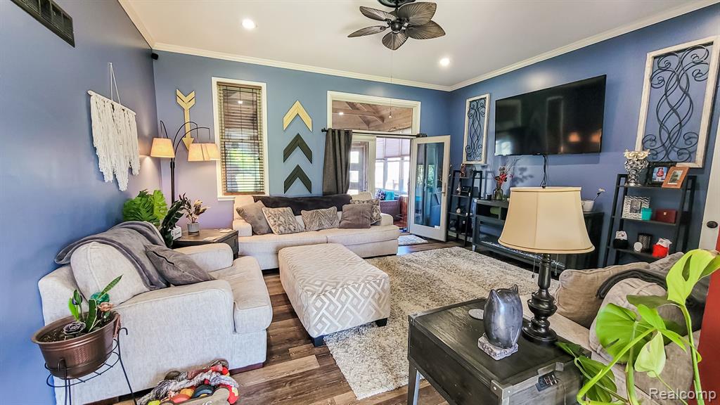 6217 Sharp Road Swartz Creek, MI 48473 - Photo 12 of 42