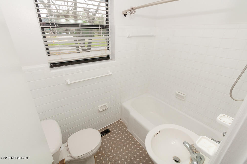 1672 Bartram Road Jacksonville, FL 32207 - Photo 9 of 20 2nd Bath