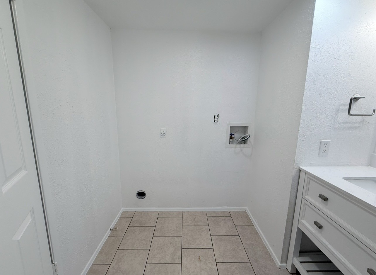 24410 Kennedy Ranch Drive Hockley, TX 77447 - Photo 14 of 20 Washer/dryerconnections in bathroom.
