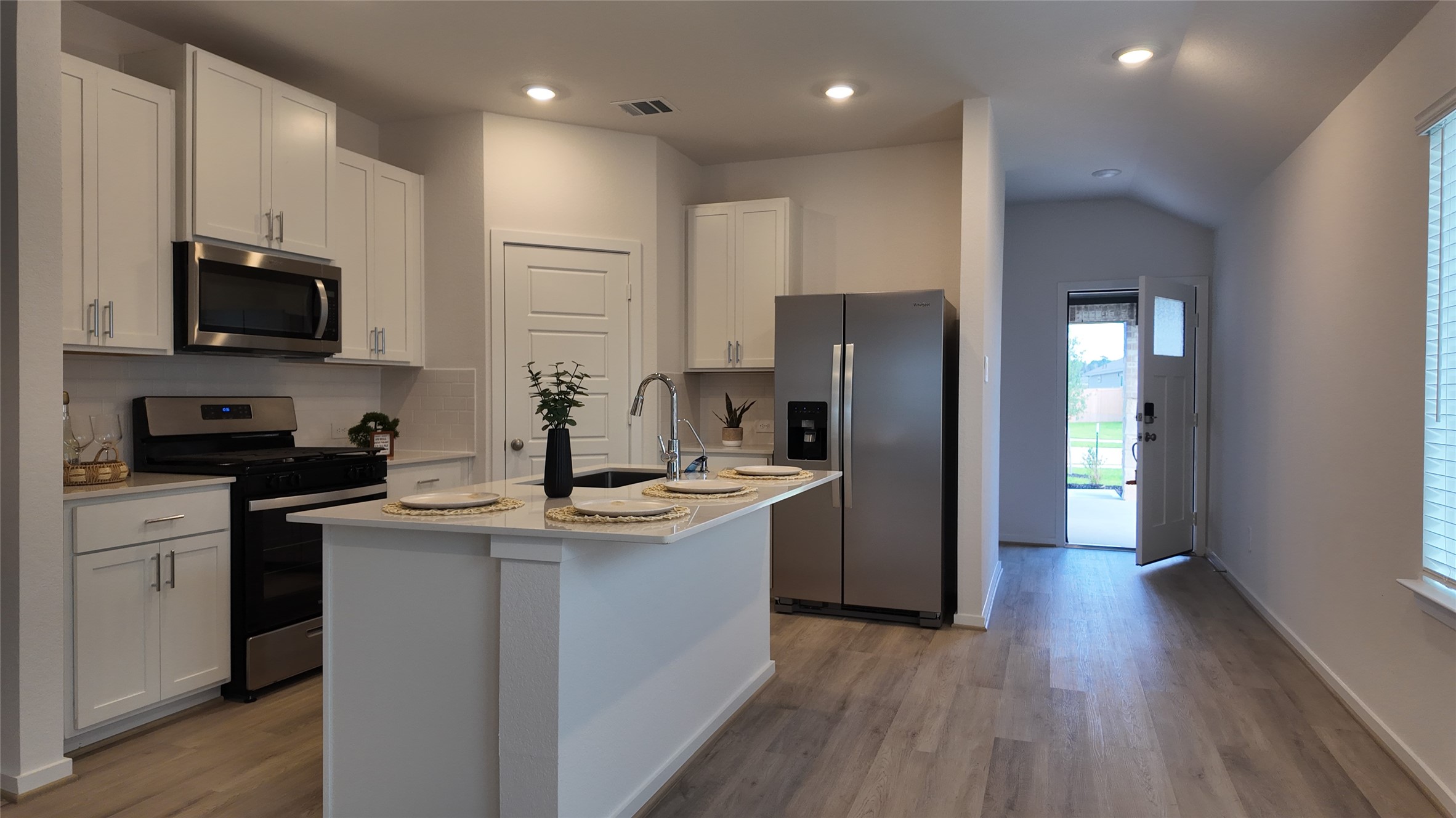 14312 Grey Pointe Court Conroe, TX 77302 - Photo 5 of 17