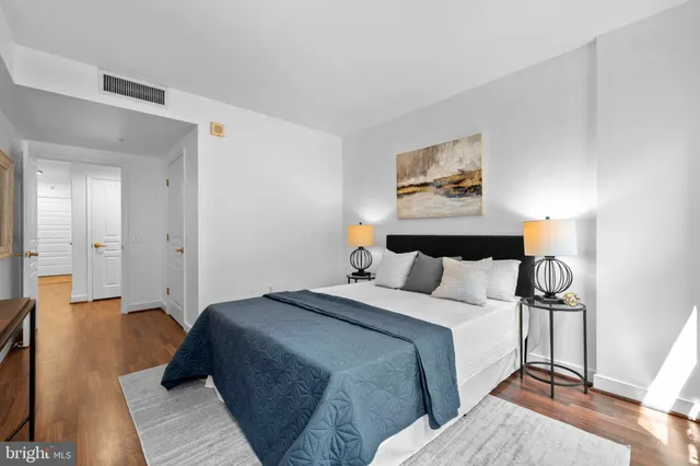 $437,499 | 616 E Street Northwest, Unit 609, Washington, DC 20004