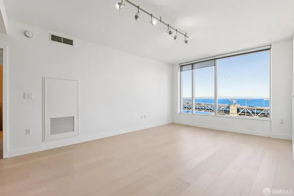 $7,800 | 338 Spear Street, Unit 23E, San Francisco, CA 94105