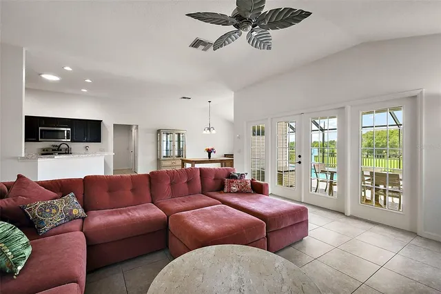 $480,000 | 11216 Hess Way, Oxford, FL 34484