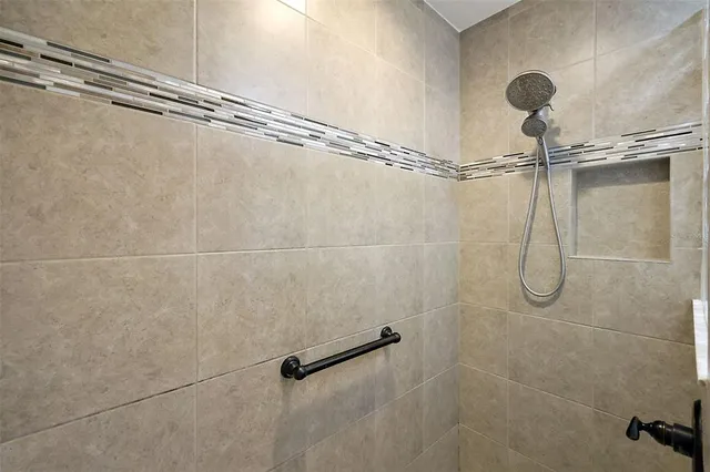 $480,000 | 11216 Hess Way, Oxford, FL 34484