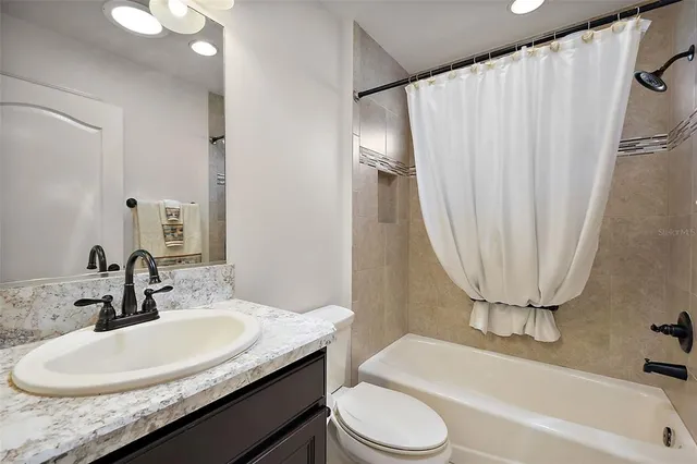 $480,000 | 11216 Hess Way, Oxford, FL 34484