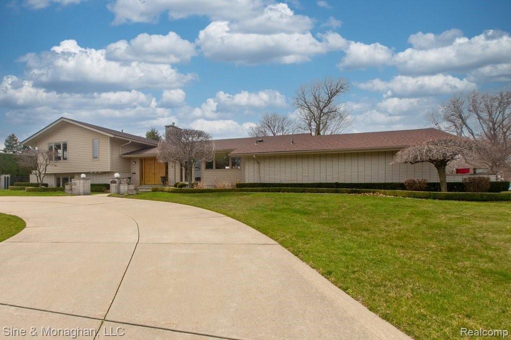 757 Shelden Road Grosse Pointe Shores, MI 48236 - Photo 3 of 27