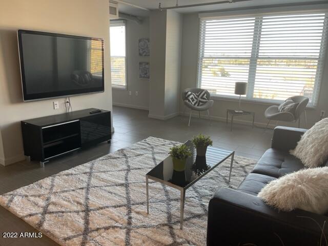 535 West Thomas Road, Unit 404 Phoenix, AZ 85013 - Photo 4 of 22 4