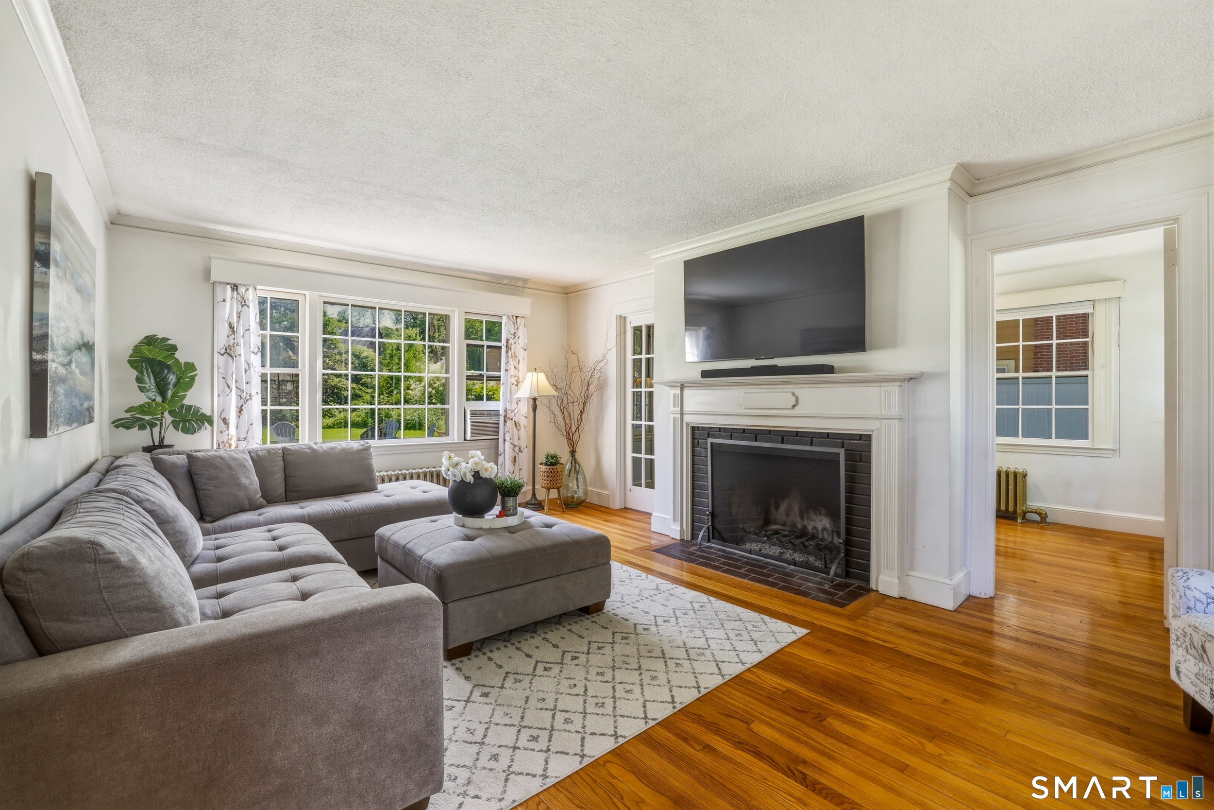 9 Bainbridge Road West Hartford, CT 06119 - Photo 12 of 40