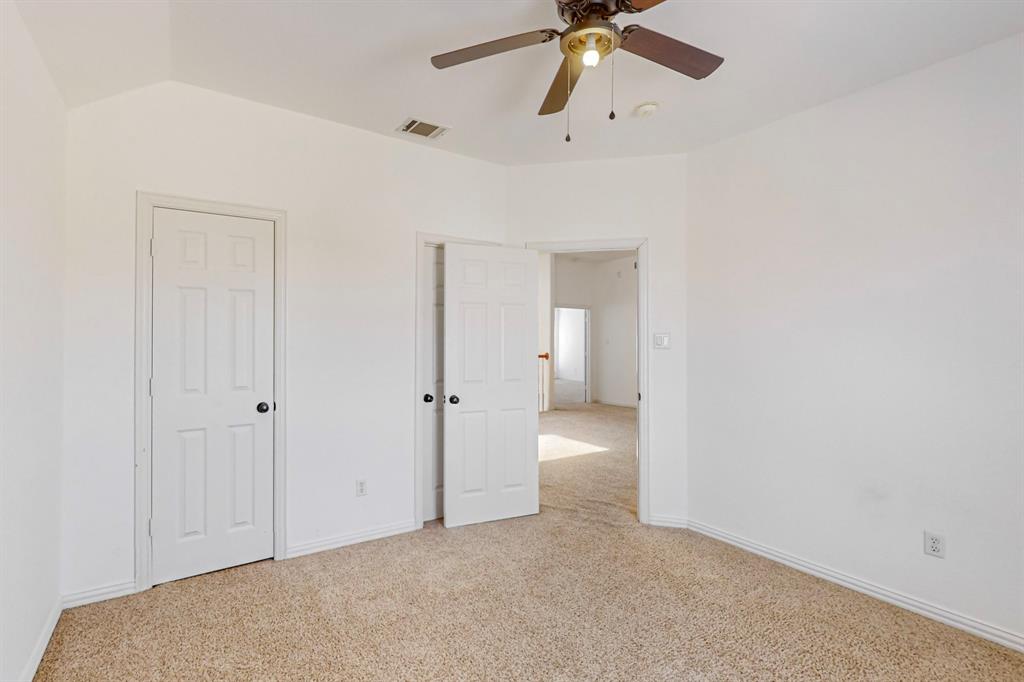 8609 Rugby Road Irving, TX 75063 - Photo 33 of 37